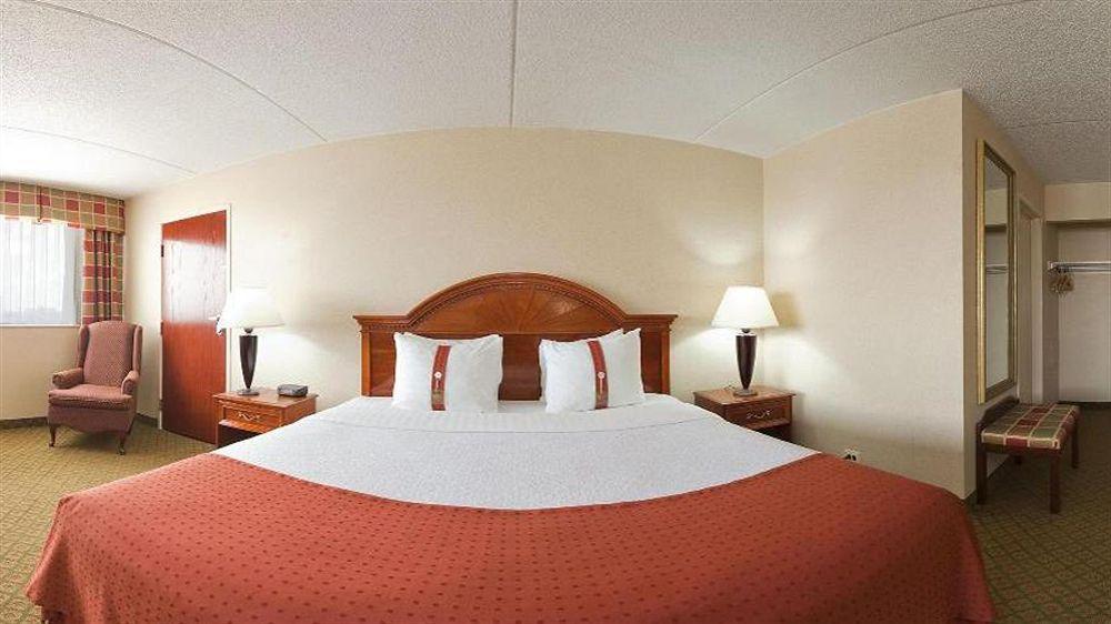 Delta Hotels By Marriott Muskegon Convention Center Экстерьер фото