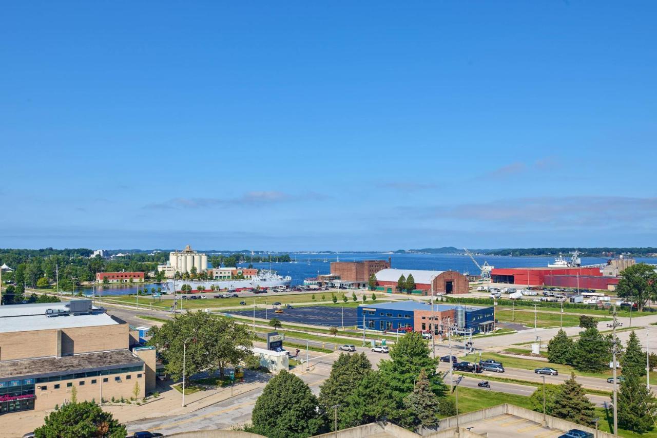 Delta Hotels By Marriott Muskegon Convention Center Экстерьер фото
