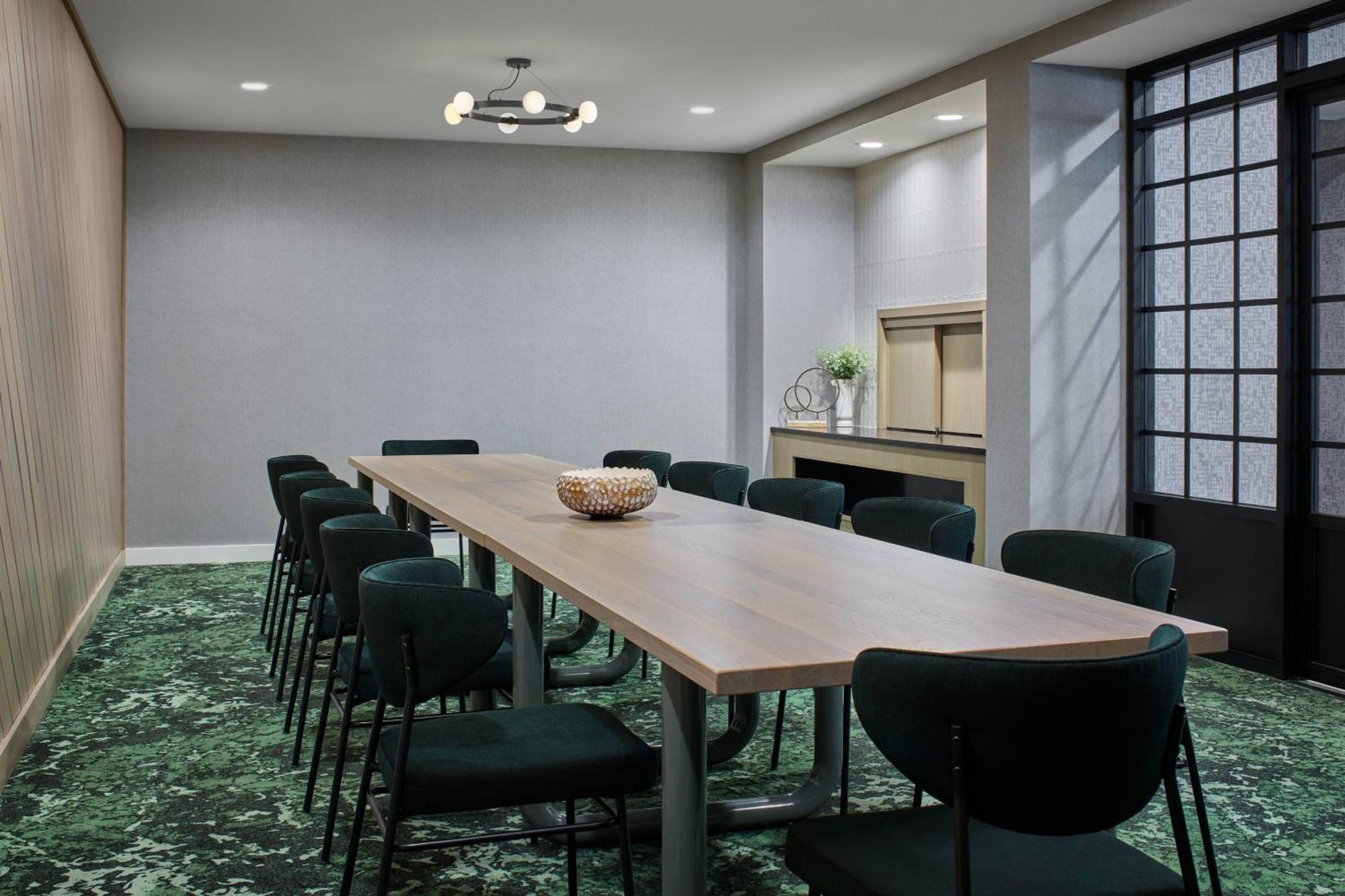 Delta Hotels By Marriott Muskegon Convention Center Экстерьер фото