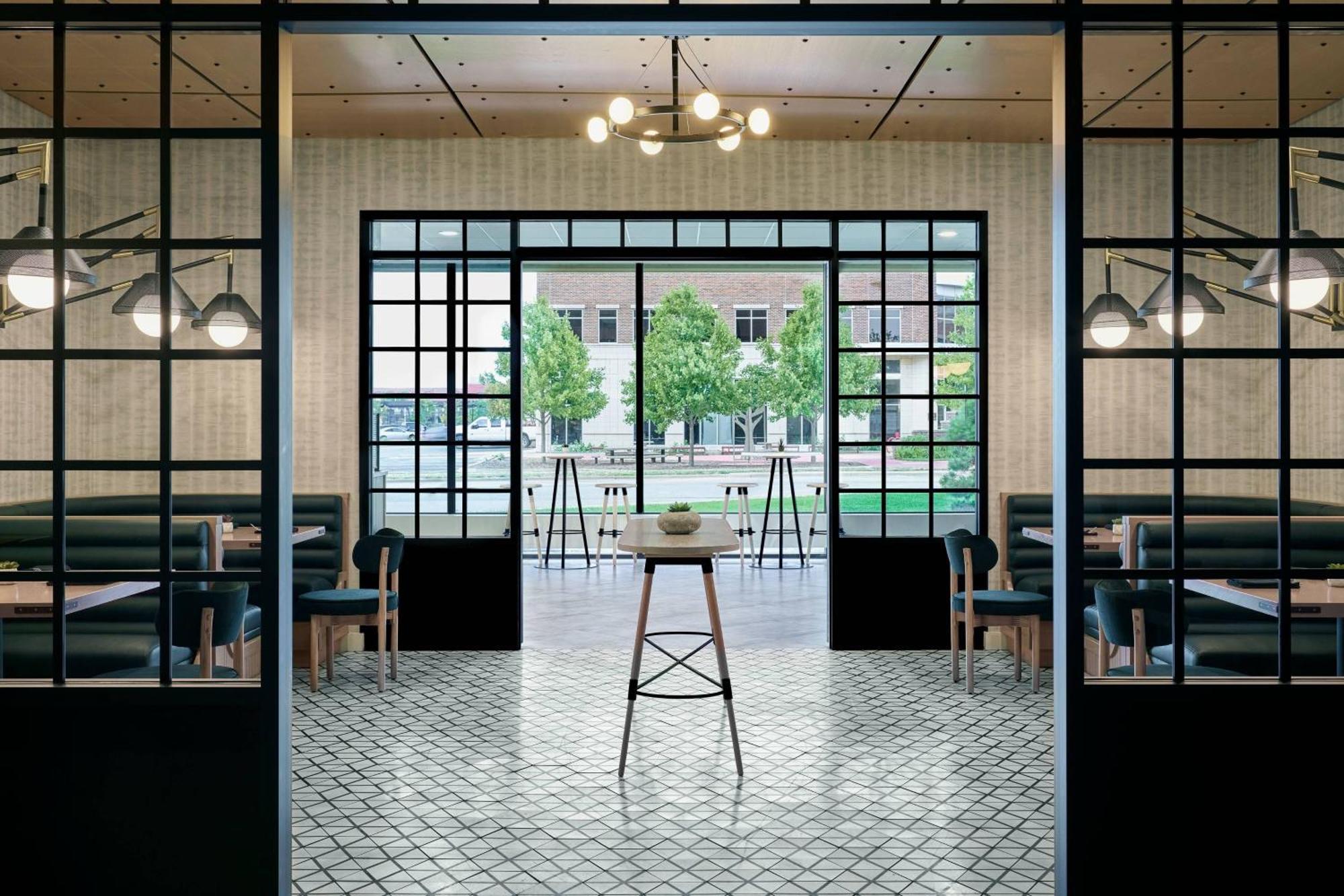 Delta Hotels By Marriott Muskegon Convention Center Экстерьер фото