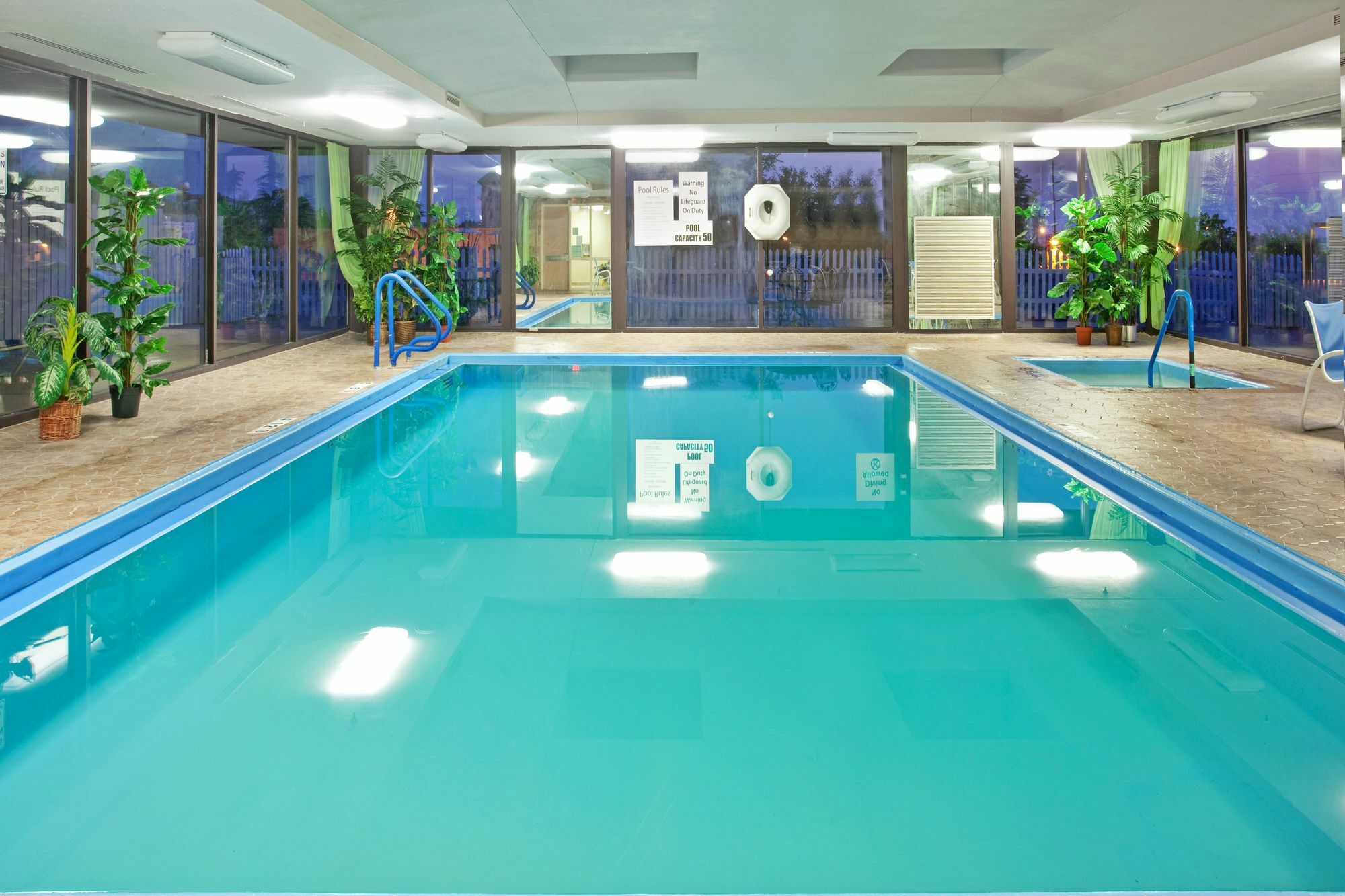 Delta Hotels By Marriott Muskegon Convention Center Экстерьер фото
