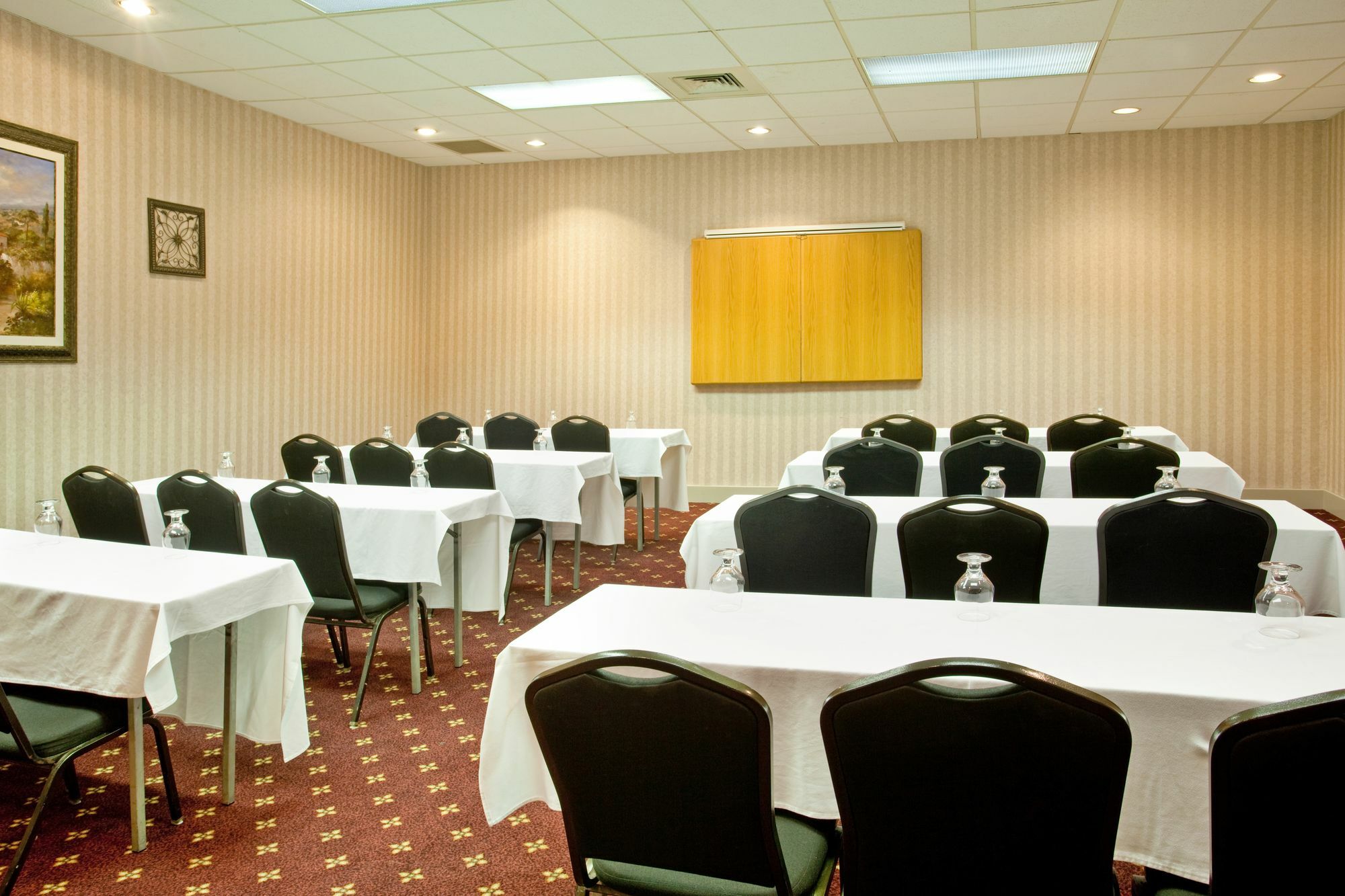Delta Hotels By Marriott Muskegon Convention Center Экстерьер фото